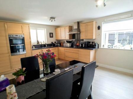 4 bedroom Detached house for sale in Hampden Road, Newton, NG13