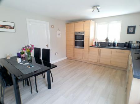 4 bedroom Detached house for sale in Hampden Road, Newton, NG13