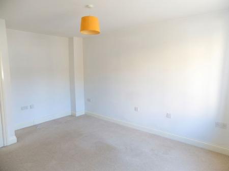 3 bedroom Terraced House to let in Frome Gardens, Bingham, NG13
