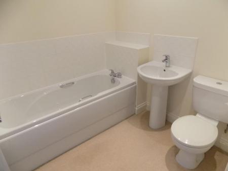 3 bedroom Terraced House to let in Frome Gardens, Bingham, NG13