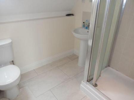 3 bedroom Terraced House to let in Frome Gardens, Bingham, NG13