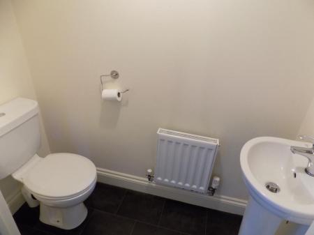3 bedroom Terraced House to let in Frome Gardens, Bingham, NG13