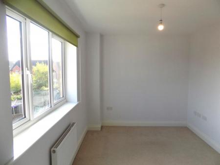 3 bedroom Terraced House to let in Frome Gardens, Bingham, NG13