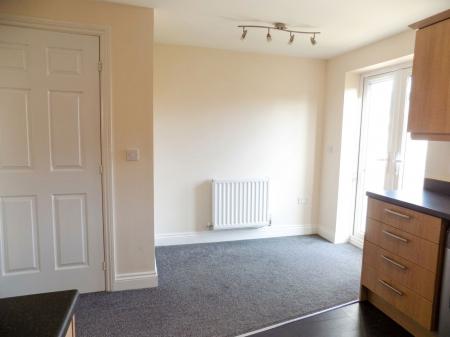 3 bedroom Terraced House to let in Frome Gardens, Bingham, NG13