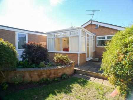 2 bedroom Detached bungalow for sale in Glendoe Grove, Bingham, NG13