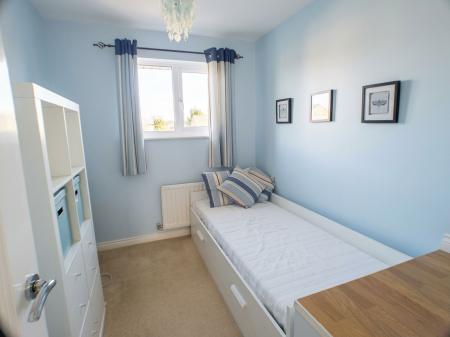 3 bedroom End of terrace house for sale in Charlock Gardens, Bingham, NG13