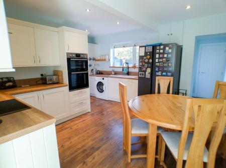 3 bedroom Terraced House for sale in Butler Close, Cropwell Butler, NG12