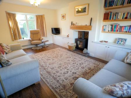 3 bedroom Terraced House for sale in Butler Close, Cropwell Butler, NG12