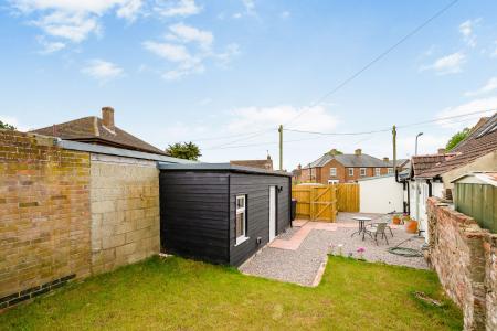 2 bedroom Semi-detached bungalow to let in Market Place, Swineshead, PE20