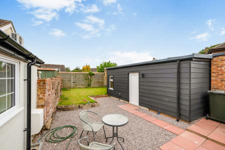 2 bedroom Semi-detached bungalow to let in Market Place, Swineshead, PE20