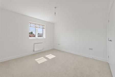 3 bedroom Detached house to let in Elm Close, Kirton, PE20