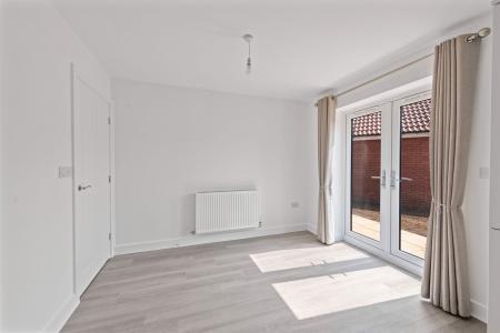 3 bedroom Detached house to let in Elm Close, Kirton, PE20