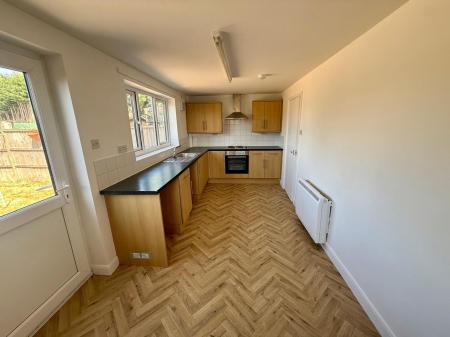 2 bedroom Semi-detached house to let in Station Road, Old Leake, PE22