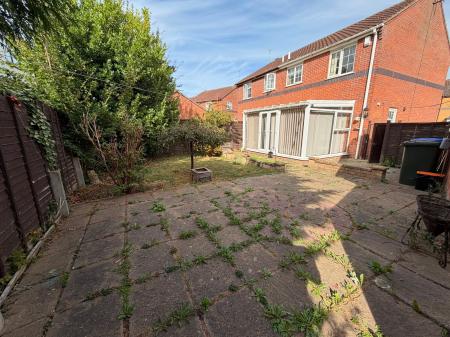 3 bedroom Semi-detached house to let in Parsons Drive, Boston, PE21