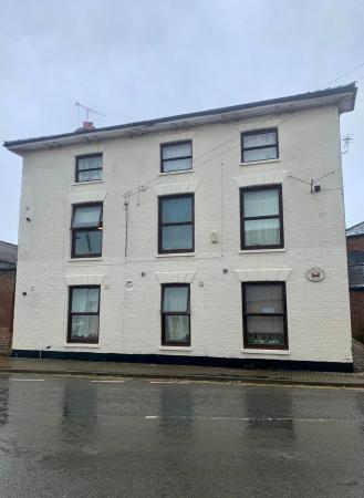2 bedroom Flat to let in High Street, Kirton, PE20