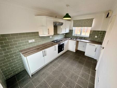 2 bedroom Terraced House to let in Fleming Court, Wyberton, PE21