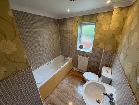 3 bedroom End of terrace house to let in Oldman Close, Boston, PE21