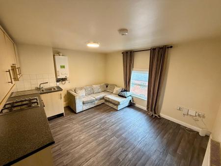 2 bedroom Flat to let in High Street, Kirton, PE20