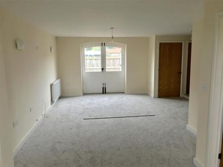 3 bedroom Terraced House to let in Sibsey Court, Sibsey, PE22
