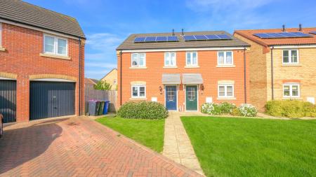 3 bedroom Semi-detached house for sale in Clover Walk, Boston, PE21