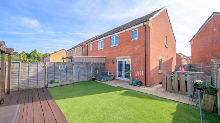 3 bedroom Semi-detached house for sale in Clover Walk, Boston, PE21