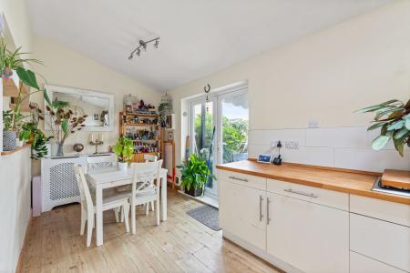 2 bedroom Terraced House for sale in Gauntlet Road, Bicker, Boston, PE20