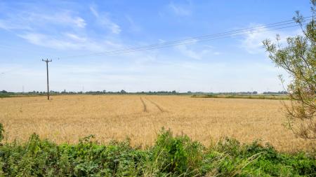 2 bedroom Terraced House for sale in Gauntlet Road, Bicker, Boston, PE20