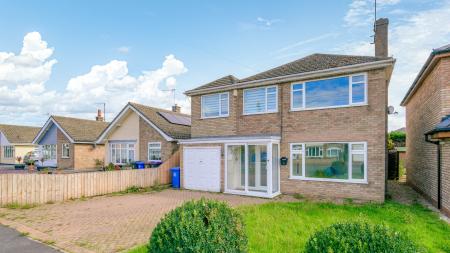 5 bedroom Detached house for sale in Glen Drive, Boston, PE21