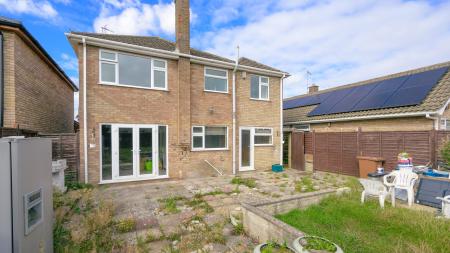 5 bedroom Detached house for sale in Glen Drive, Boston, PE21