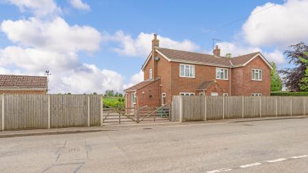 3 bedroom Detached house for sale in Old Main Road, Fosdyke, Boston, PE20