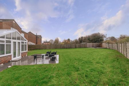 4 bedroom Detached house for sale in Park View, Frithville, Boston, PE22