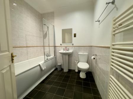 4 bedroom Terraced House for sale in Redbourne Terrace, Boston, PE21