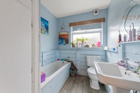 4 bedroom Detached bungalow for sale in Station Road, Old Leake, Boston, PE22