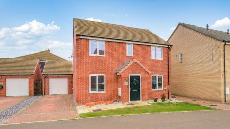 4 bedroom Detached house for sale in Villa Walk, Swineshead, Boston, PE20