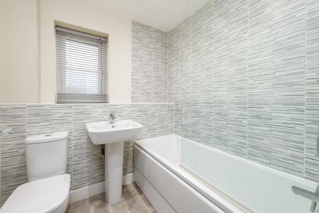 4 bedroom Detached house for sale in Villa Walk, Swineshead, Boston, PE20