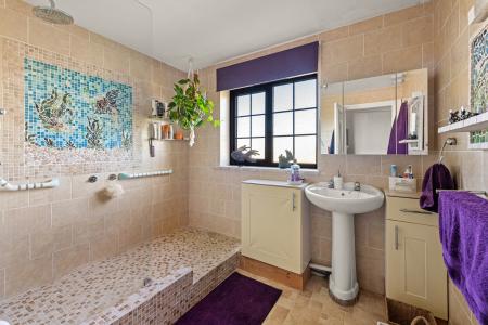 6 bedroom Detached house for sale in Westhouses, Sibsey, Boston, PE22