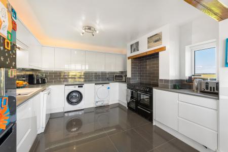 6 bedroom Detached house for sale in Westhouses, Sibsey, Boston, PE22