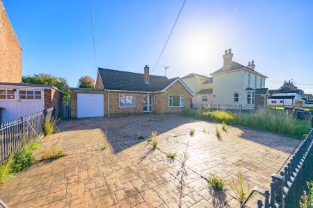 2 bedroom Detached bungalow for sale in Willoughby Road, Boston, PE21