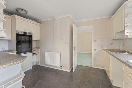 3 bedroom Semi-detached house for sale in Woodthorpe Avenue, Boston, PE21