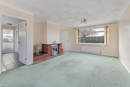 3 bedroom Semi-detached house for sale in Woodthorpe Avenue, Boston, PE21