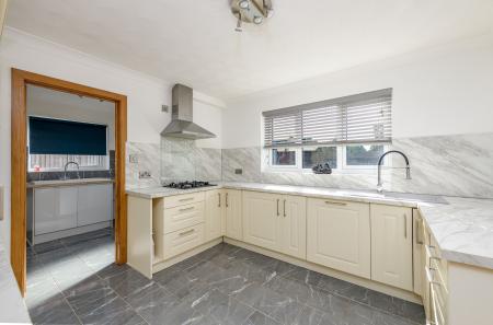 5 bedroom Detached house for sale in Woodville Road, Boston, PE21