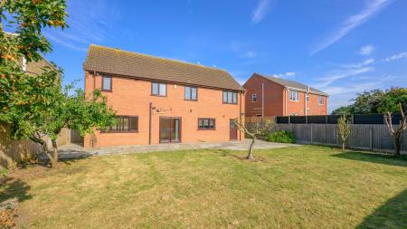 5 bedroom Detached house for sale in Woodville Road, Boston, PE21