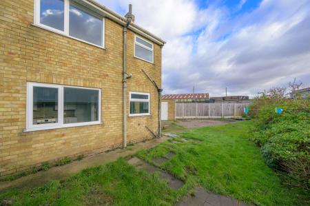 3 bedroom Semi-detached house for sale in Woodside, Boston, PE21