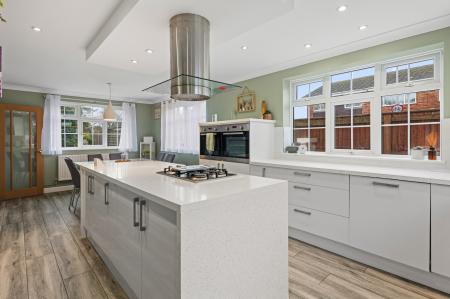 4 bedroom Detached house for sale in Sleaford Road, Boston, PE21