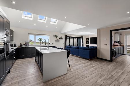 3 bedroom Detached house for sale in Gipsey Drove, Gipsey Bridge, Boston, PE22