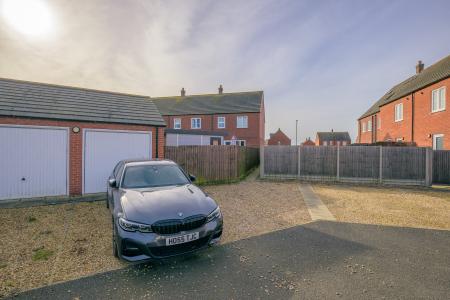 3 bedroom End of terrace house for sale in Eton Way, Boston, PE21