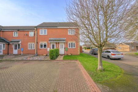 2 bedroom End of terrace house for sale in Hutton Close, Spalding, PE12