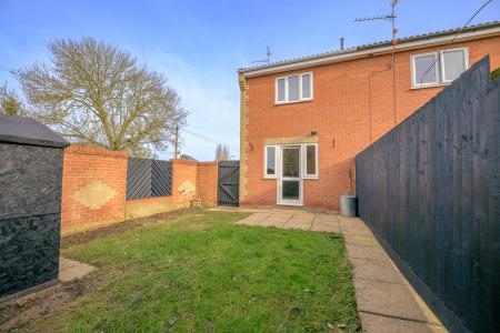 2 bedroom End of terrace house for sale in Hutton Close, Spalding, PE12