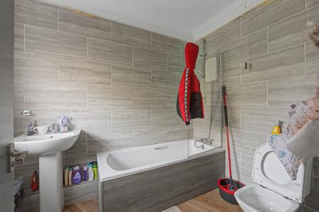 3 bedroom End of terrace house for sale in Frampton Place, Boston, PE21