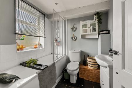 3 bedroom Terraced House for sale in Grand Sluice Lane, Boston, PE21